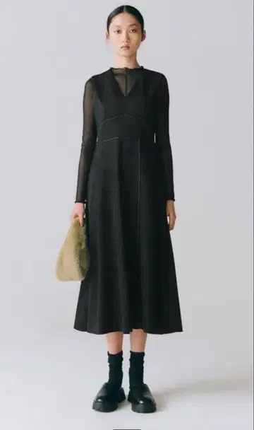 ZARA 블랙 원피스 새상품 페이크 스웨이드 오버롤 스커트