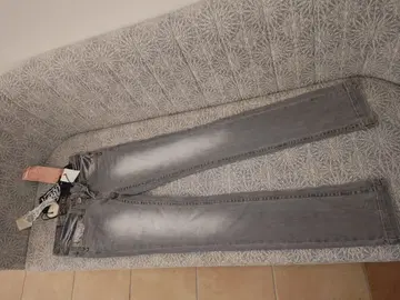 RIOBERA 리오베라 사이즈 24 자수 디자인 스트레이트 데님 택 있음