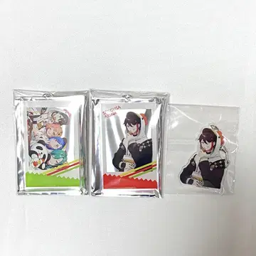 니지산지 사에구사 아키나 크리스피 치킨 앤 토마토 아크릴 키링