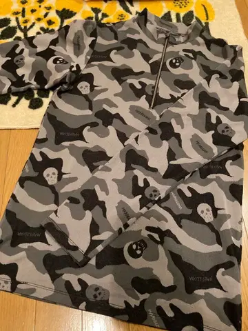 마크앤로나 스컬 카모플라쥬 카모플라주 하프 지퍼 상의