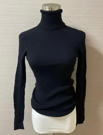 BALLSEY 블랙 터틀넥 스웨터 사이즈 38