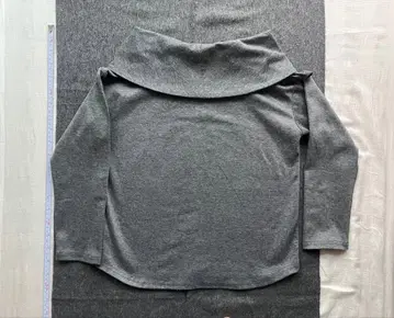 GALLARDAGALANTE 그레이 오프숄더 긴팔