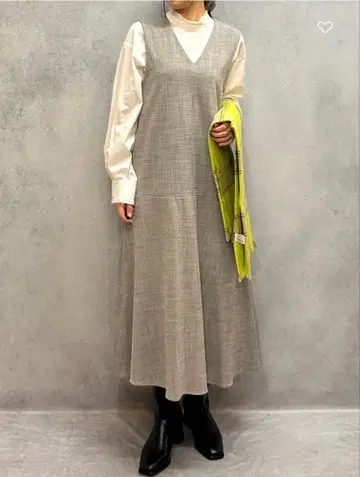 [새상품] V넥 내로우 오버롤 스커트 방지 주름 BEIGE