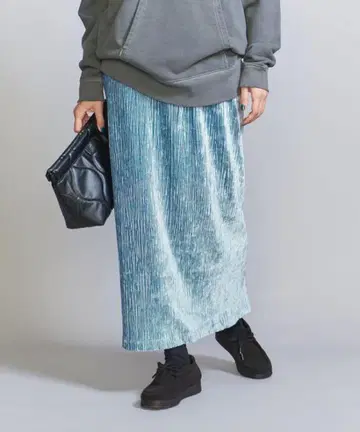 뷰티&유스 벨로아 플리츠 백 슬릿 롱 타이트 스커트