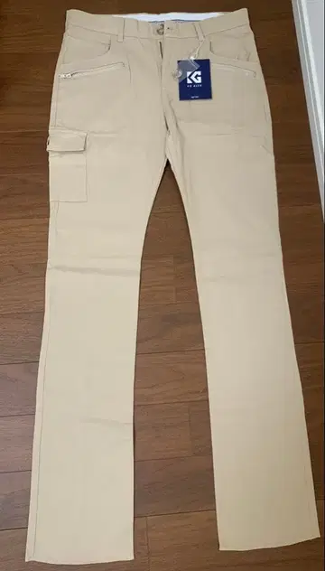 KG ALEX 베이지 카고 팬츠 지퍼 포켓 부착