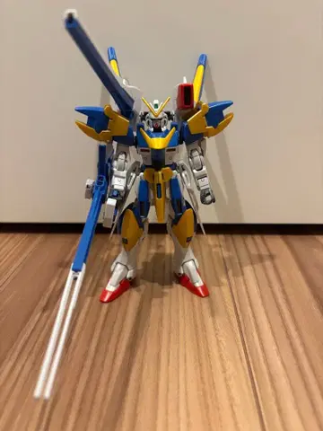 HGUC V2 어솔트 버스터 구 키트 빛의 날개 1/144 완성품