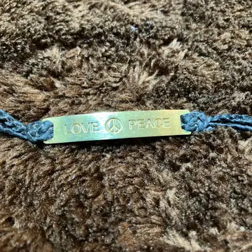 이방인 메이드 LOVE&PEACE 모티브 팔찌