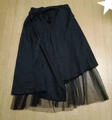 블랙 비대칭 롱 스커트