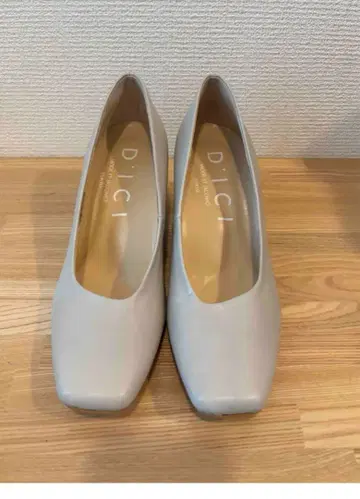 디시 펌프스 웨지솔 24.5cm