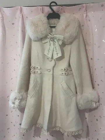 리즈리사 더블 하트 벨트 메시지 코트