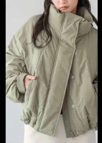 로리즈팜 몬스터 숏코트 카키 그린 정가 14300엔