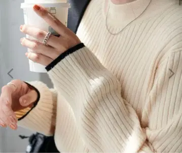 미사용 새상품 디스코트 긴팔 니트 스웨터 상의