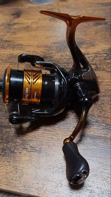 시마노 18 소아레 BB C2000SSPG