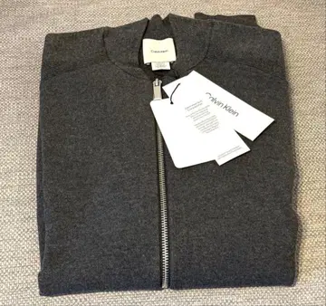 다크 그레이 집업 스웨터