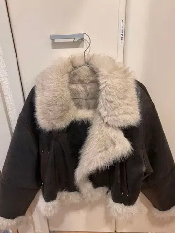 MURUA 무스탕 코트 F 사이즈