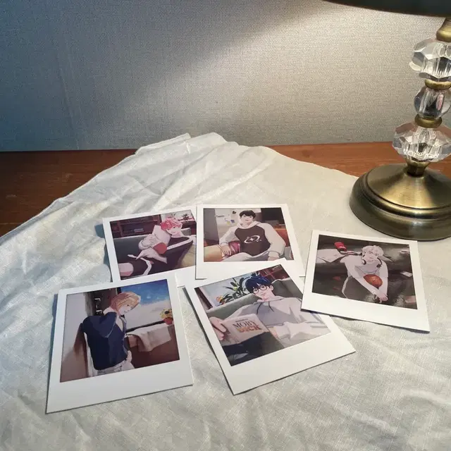 플레이브 W4L 앨범 지류 굿즈 양도 (개당 1000원)