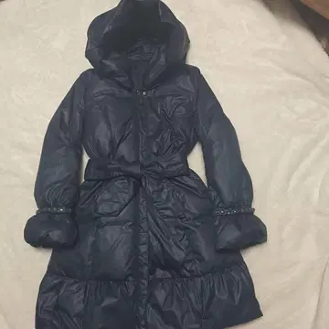 내추럴 히트 다운 80% 코트 네이비 리본 스터드 A라인 방한 경량