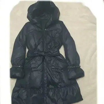 내추럴 히트 다운 80% 코트 네이비 리본 스터드 A라인 방한 경량