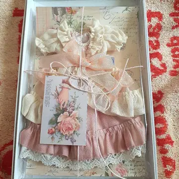 로자리 페를레 브라이스 아웃핏