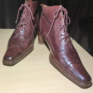 다크 브라운 가죽 윙팁 부츠