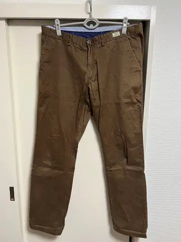 TOMMY HILFIGER AUTHENTIC CHINO 브라운