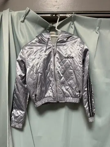 초레어 아디다스 빈티지 새틴 퀼팅 자켓 Y2K