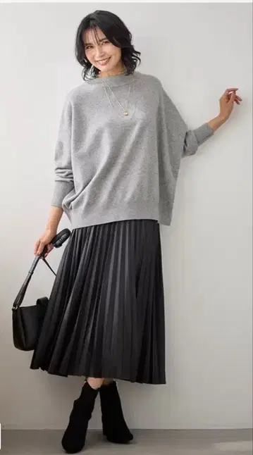 [세탁기 사용 가능/허리밴딩] 가죽 느낌 플리츠 스커트