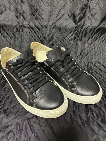 아네스베 블랙 가죽 로우컷 스니커즈