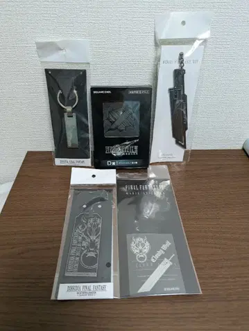 [ FF7 ] 클라우드 모티브 굿즈 | 버스터 소드 클라우디 울프 메인