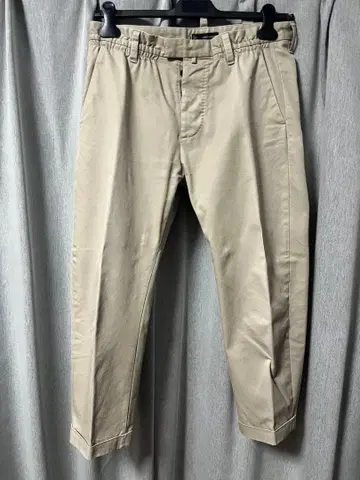 DSQUARED2 디스퀘어드 베이지 치노 팬츠 테이퍼드 사이즈 44