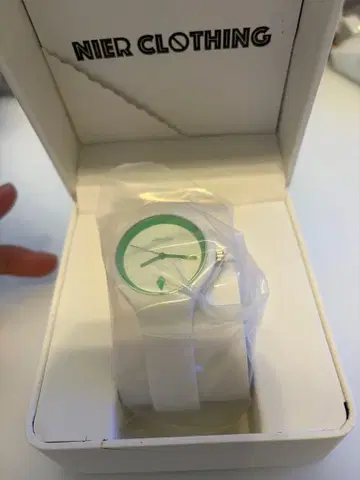 Nier 손목시계 화이트 실리콘