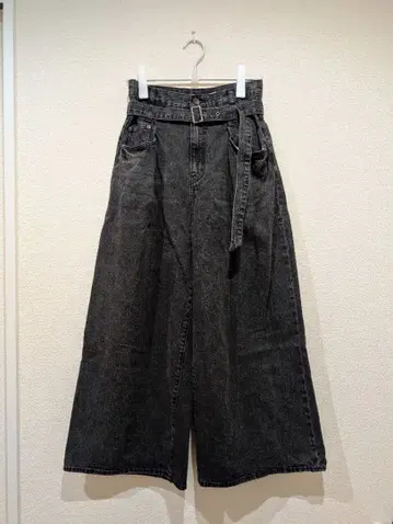 이번 시즌 니코앤드 데님 와이드 팬츠