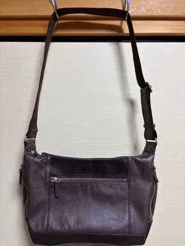 브라운 가죽 숄더백