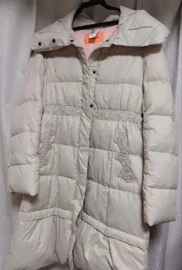 수나우나 SunaUna 다운 코트