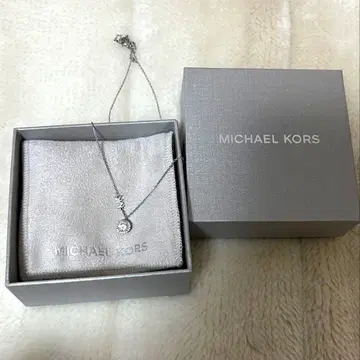 MICHAEL KORS 실버 목걸이 박스 포함