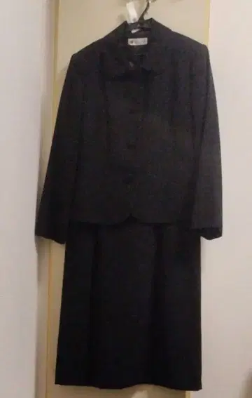 블랙 원피스 수트