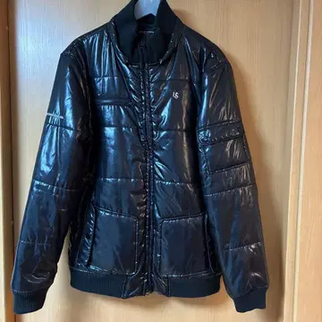 U.S. BOARDER 블랙 다운 자켓