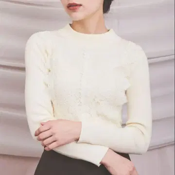 뷔스티에풍 레이스 니트 Noela 노엘라 상의 니트 아이보리