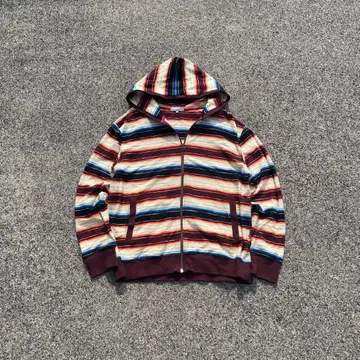 하나뿐인 Y2K 00s 빈티지 보더 파커