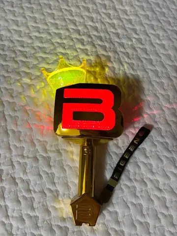 BIGBANG 10주년 응원봉 왕관 포함 골드