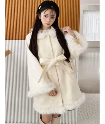 미아 노카라 플레어 슬리브 코트