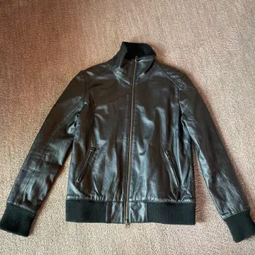 mystic 블랙 레더 자켓 사이즈 2 크롭 기장 라이더스