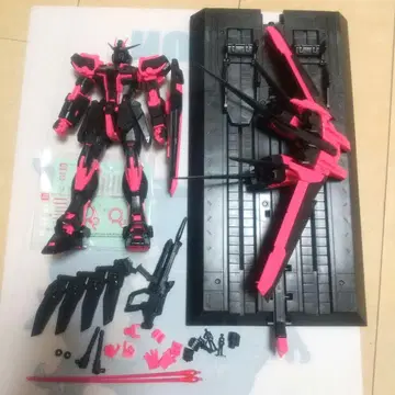 MG 에일 스트라이크 건담 Ver.RM 리서큘레이션 컬러 한정판