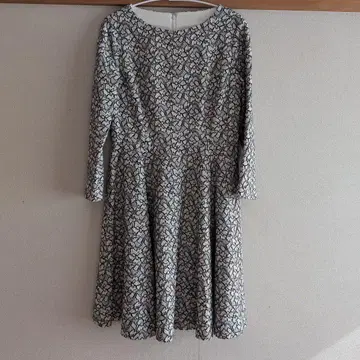 GRACE CONTINENTAL 긴팔 플레어 원피스