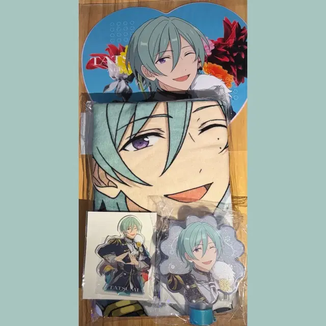 앙스타 타츠미 스타포니 타올 킹블 팬라이트 튜브 우치와 아크릴 스탠드