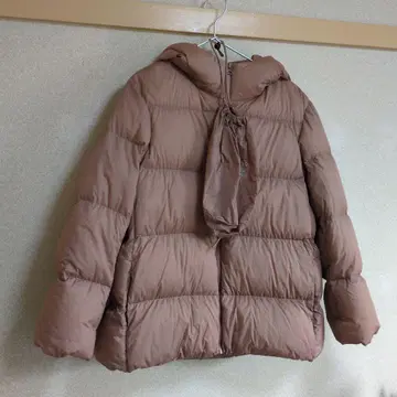 유니클로 울트라 라이트 다운 코쿤 후드티 L 사이즈 핑크