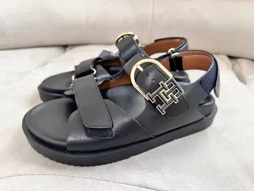 TOMMY HILFIGER 가죽 스포티 샌들