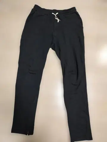 한 점뿐인 새상품급 BEAMS 지퍼 조거 팬츠 L 사이즈 블랙