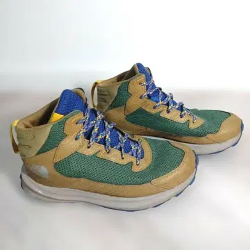 깔끔한 THE NORTH FACE 하이컷 스니커즈 사이즈 23.5