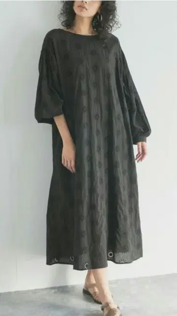 오드리 앤 존 와드 인도 코튼 자수 플레어 롱 원피스